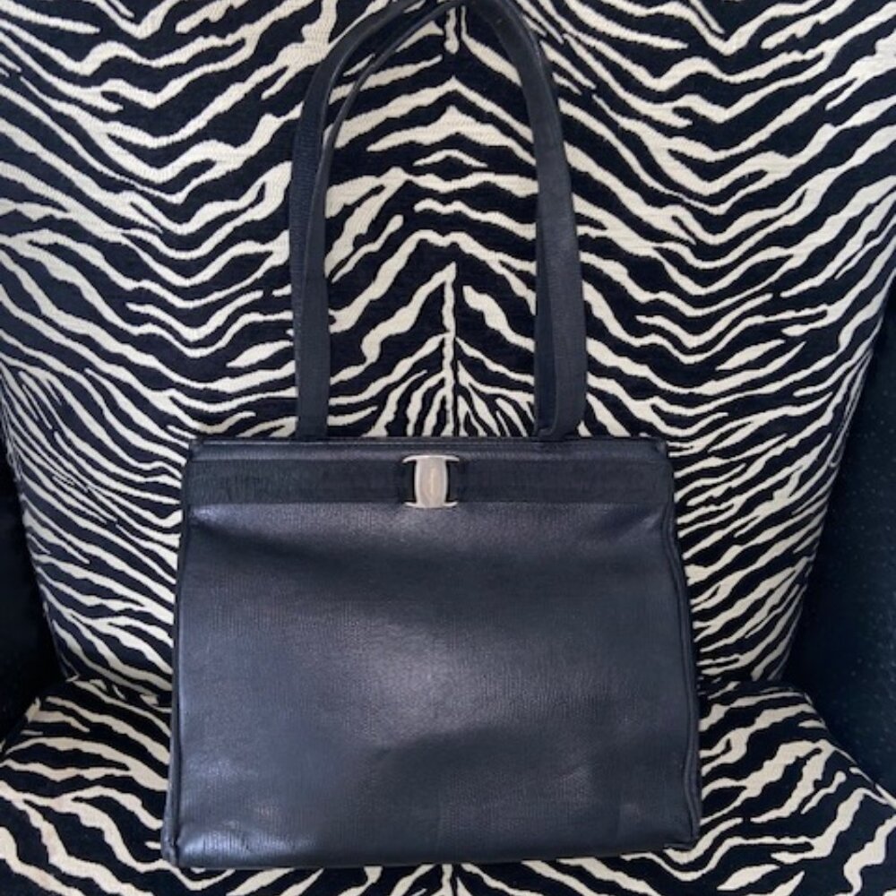 SALVATORE FERRAGAMO Shoulder Bag Leather